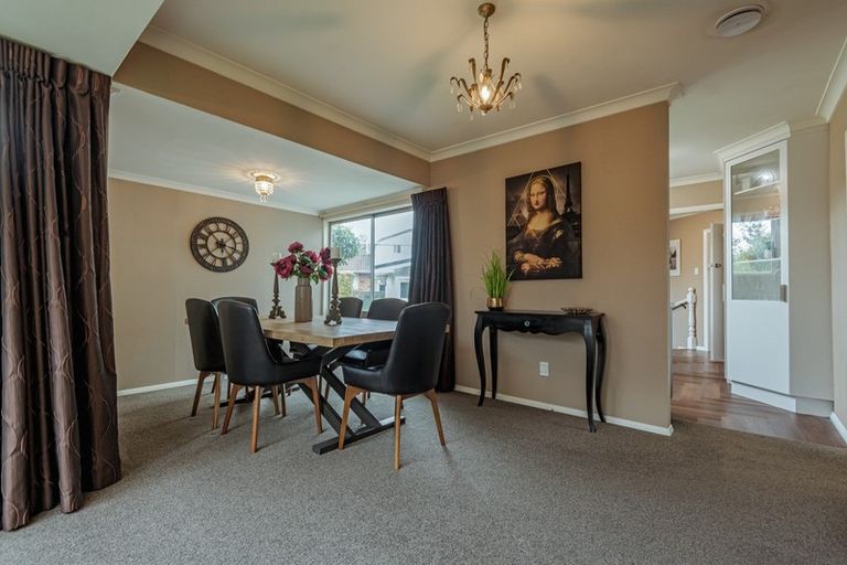 Photo of property in 1 Athlone Place, Hokowhitu, Palmerston North, 4410