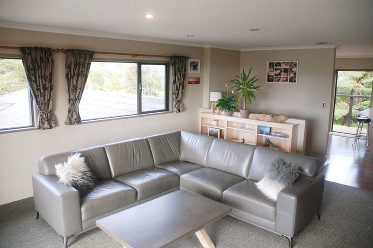 Photo of property in 45 Jonkers Road, Waitakere, Henderson, 0782