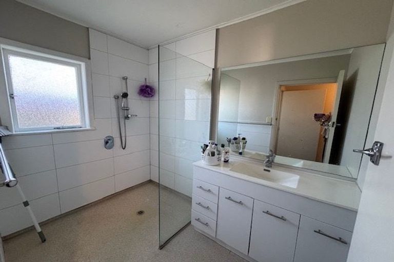 Photo of property in 48 Bright Crescent, Maraenui, Napier, 4110