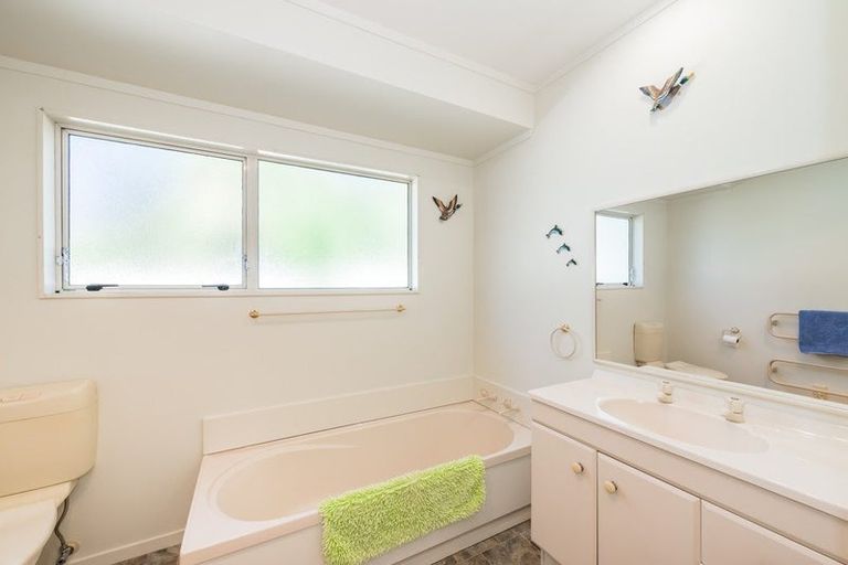 Photo of property in 42 Arawhata Road, Paraparaumu, 5032