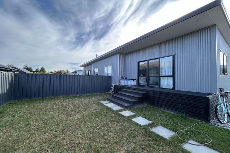 Photo of property in 11 Brewster Crescent, Lake Hawea, 9382