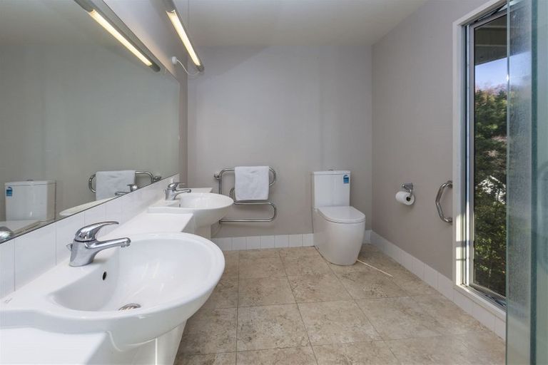 Photo of property in 1a Sherwood Lane, Cashmere, Christchurch, 8022