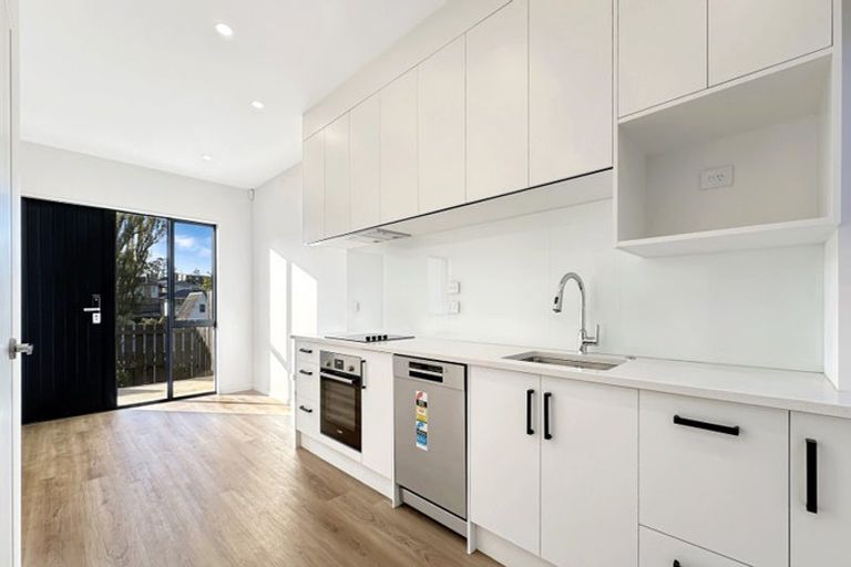 Photo of property in 8/27 Glenorchy Street, Glen Eden, Auckland, 0602