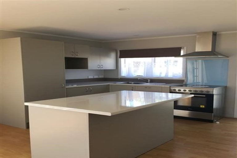 Photo of property in 4 Mildmay Road, Henderson, Auckland, 0610