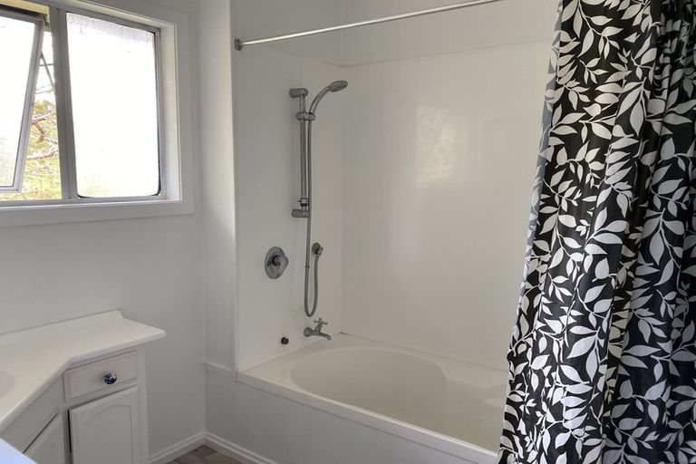 Photo of property in 462 Wairere Road, Waitakere, Henderson, 0782