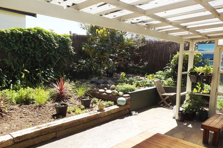 Photo of property in 3 Karioi Crescent, Raglan, 3225