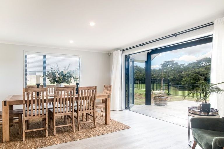 Photo of property in 2 Flotilla Place, Long Bay, Auckland, 0630