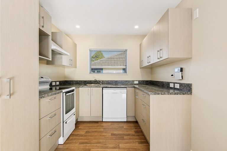 Photo of property in 1/2 Wildwood Avenue, Wainoni, Christchurch, 8061