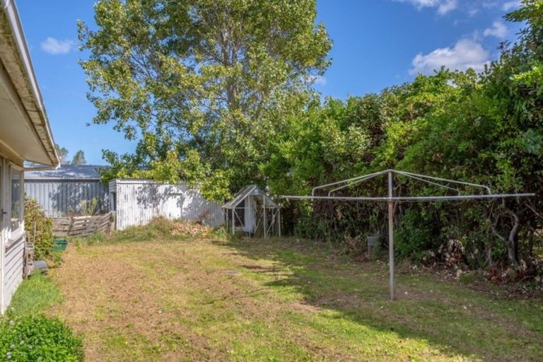 Photo of property in 2752 Lake Ferry Road, Pirinoa, Featherston, 5772