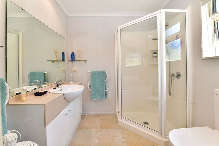 Photo of property in 93 Tauranga Place, Orewa, 0931