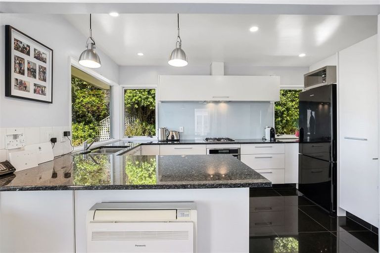 Photo of property in 9 Dunkeld Lane, Redcliffs, Christchurch, 8081