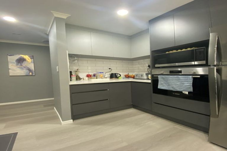 Photo of property in 8 Marlon Lane, East Tamaki, Auckland, 2016