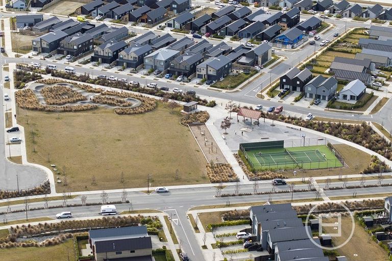 Photo of property in 2 Northburn Road, Wanaka, 9305