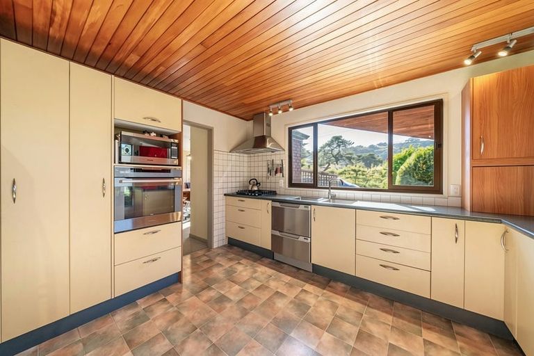 Photo of property in 119 Paekakariki Hill Road, Pauatahanui, Porirua, 5381