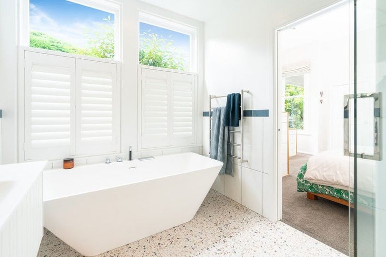 Photo of property in 34 Simla Crescent, Khandallah, Wellington, 6035