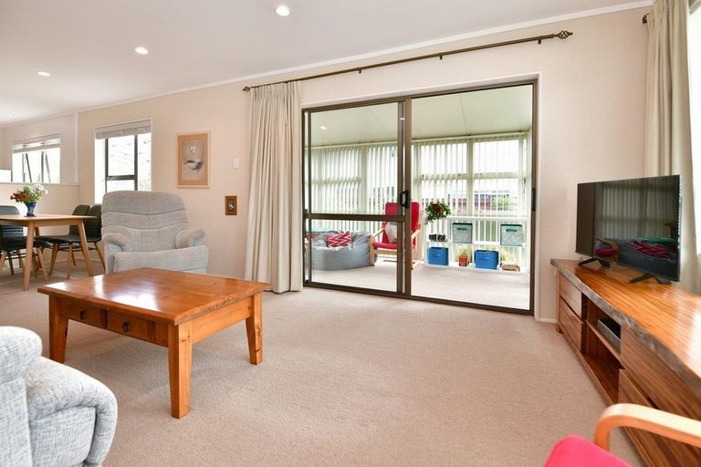 Photo of property in 1/438 Hibiscus Coast Highway, Orewa, 0931