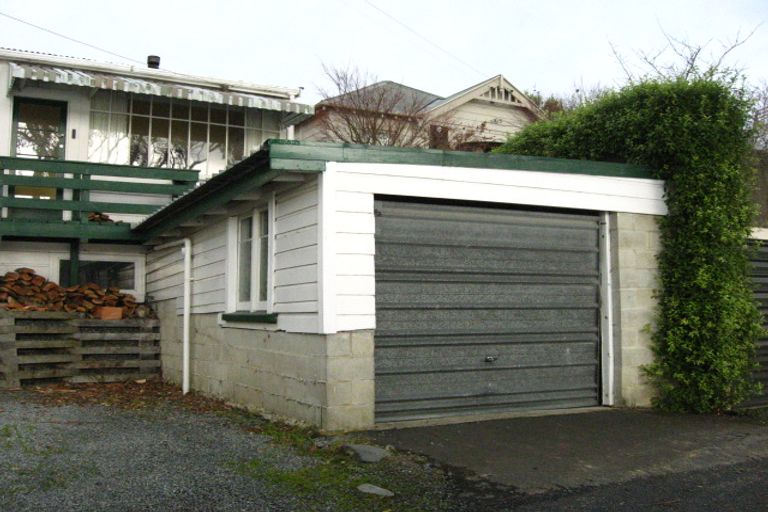 Photo of property in 29 Marine Parade, Macandrew Bay, Dunedin, 9014