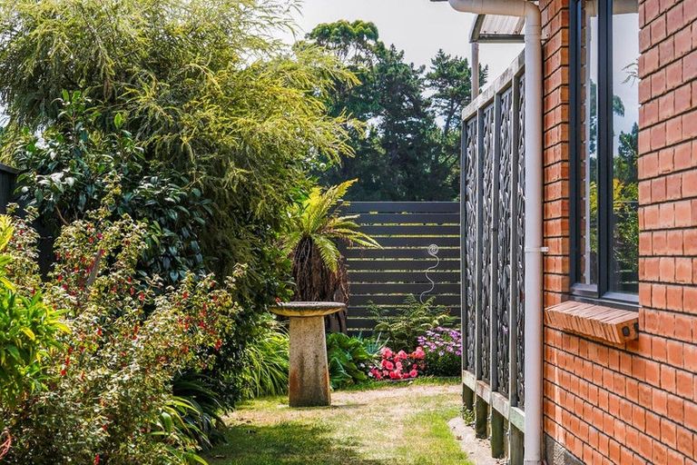 Photo of property in 23 Harry Shaw Way, Raumati South, Paraparaumu, 5032