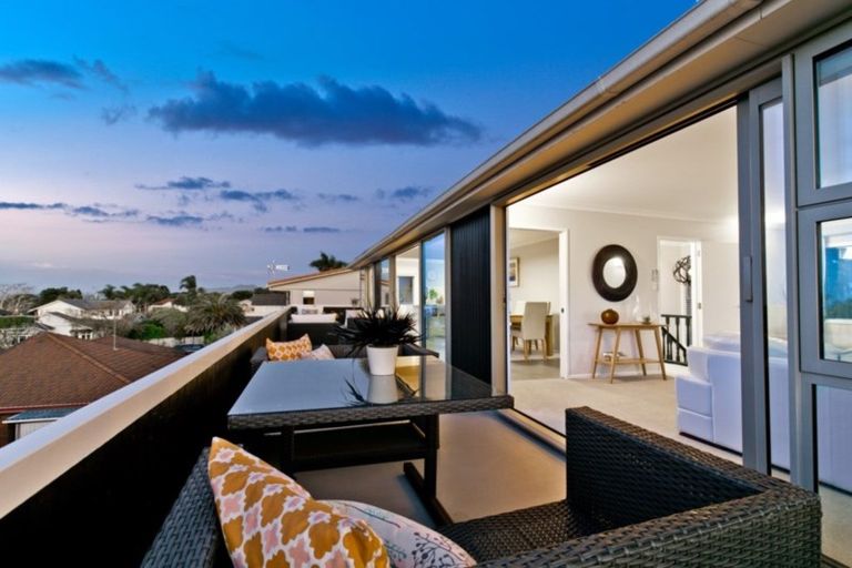 Photo of property in 1/2 Ocean View Road, Milford, Auckland, 0620