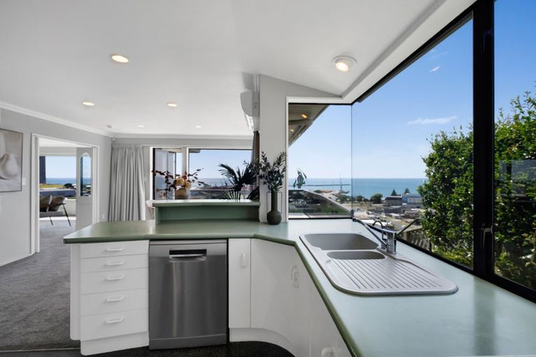 Photo of property in 12d Parris Street, Moturoa, New Plymouth, 4310