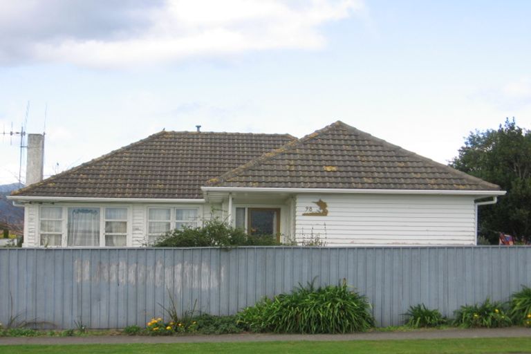 Photo of property in 98 Tiro Tiro Road, Levin, 5510