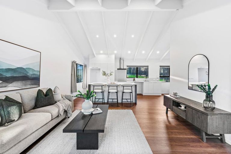 Photo of property in 14 Landsdale Place, Massey, Auckland, 0614