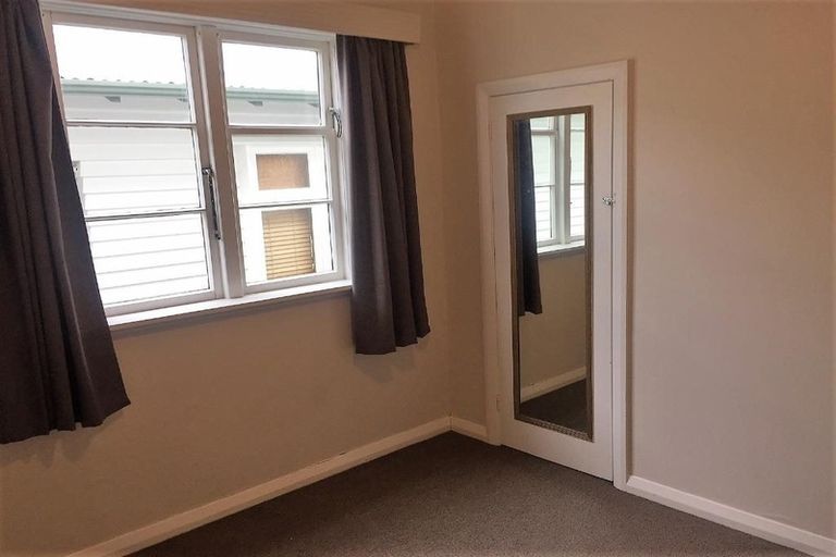 Photo of property in 9 Upper Lewisville Terrace, Thorndon, Wellington, 6011