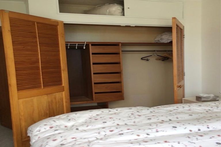 Photo of property in Hobson Court Flats, 57/70 Hobson Street, Thorndon, Wellington, 6011