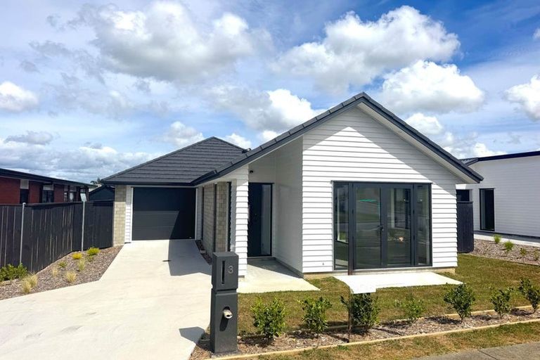 Photo of property in 3 Arohanui Road, Karaka, 2124