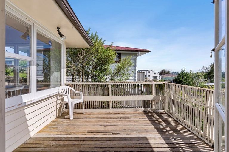 Photo of property in 48 Bruce Road, Glenfield, Auckland, 0629