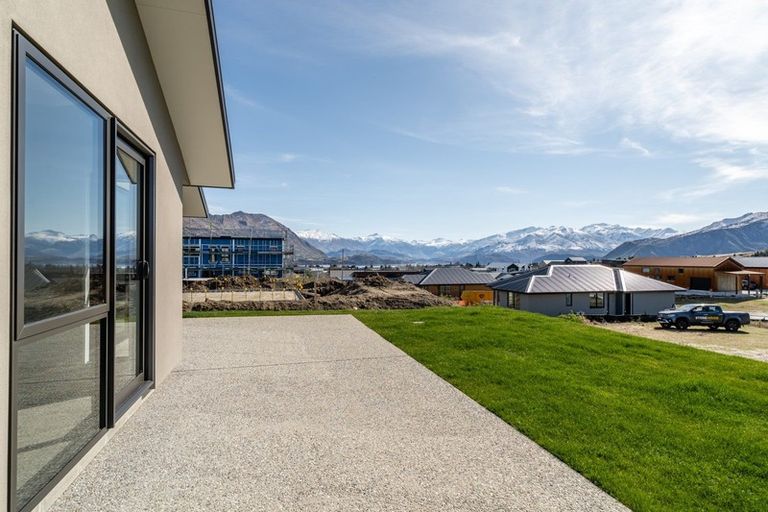 Photo of property in 75 Farrant Drive, Wanaka, 9305