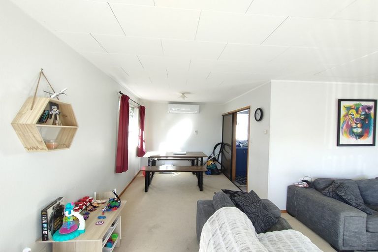 Photo of property in 104 Stanley Road, Glenfield, Auckland, 0629