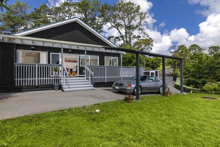 Photo of property in 132 Attwood Road, Paremoremo, Auckland, 0632