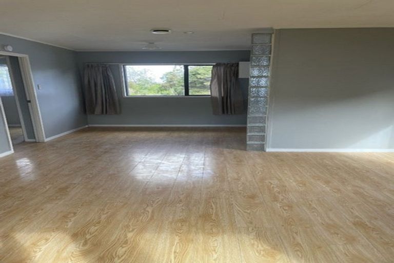Photo of property in 89 West Harbour Drive, West Harbour, Auckland, 0618