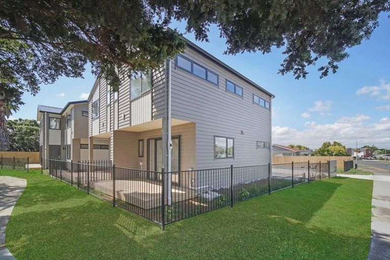 Photo of property in 2/32 Sunlands Drive, Manurewa, Auckland, 2102