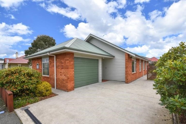Photo of property in 17 Mills Street, Saint Kilda, Dunedin, 9012