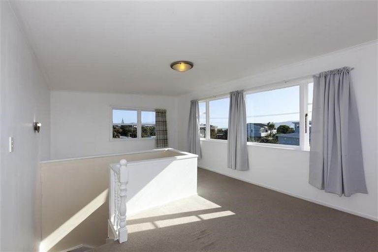 Photo of property in 98 Manly Street, Paraparaumu Beach, Paraparaumu, 5032
