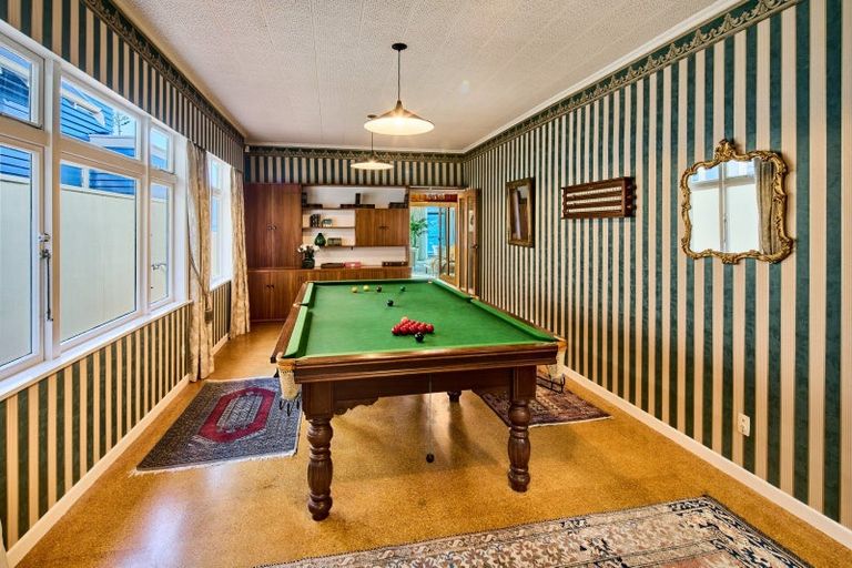 Photo of property in 338 Oriental Parade, Oriental Bay, Wellington, 6011