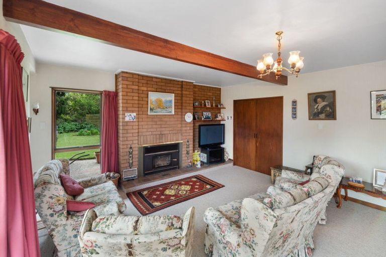 Photo of property in 14 Oakden Drive, Darfield, 7510