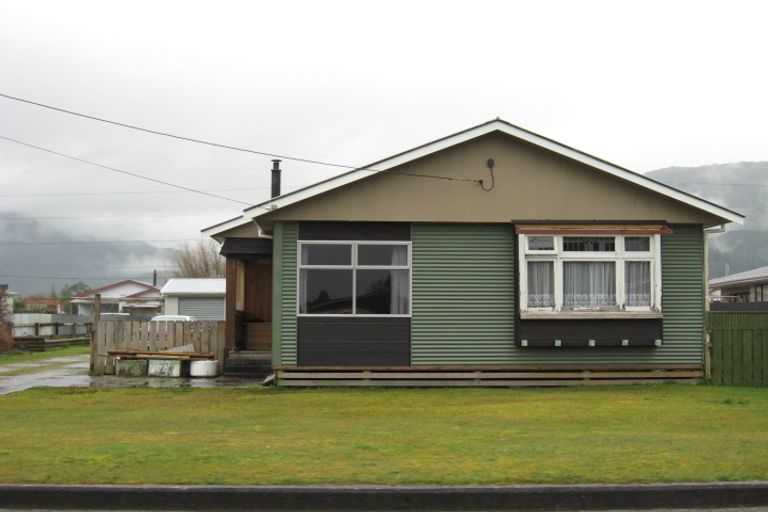 Photo of property in 13 Matai Street, Dobson, Greymouth, 7805