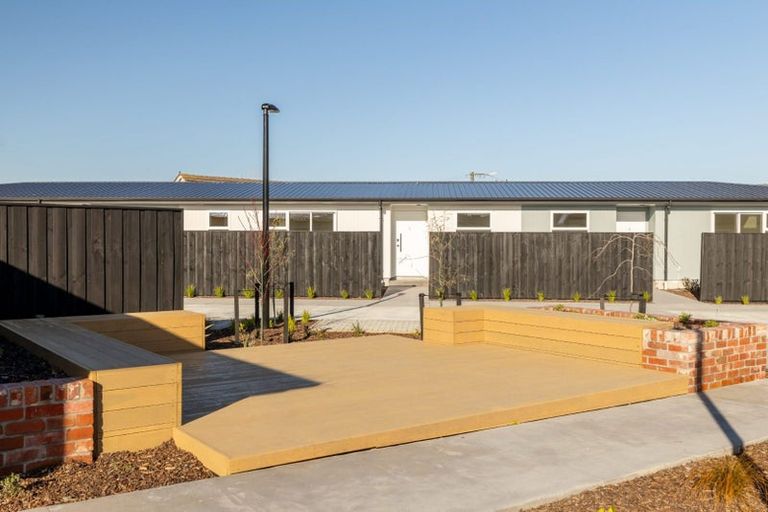 Photo of property in 12/9c Cuffs Road, Wainoni, Christchurch, 8061