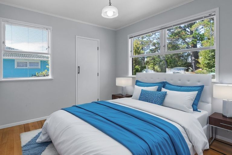 Photo of property in 77 Avonleigh Road, Green Bay, Auckland, 0604