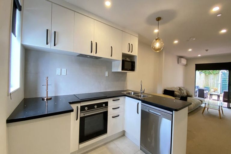 Photo of property in Rf202b, 24/18 Hewlett Road, Massey, Auckland, 0614