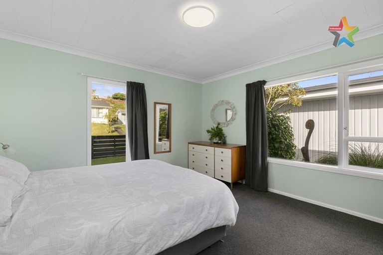 Photo of property in 73 Waipounamu Drive, Kelson, Lower Hutt, 5010