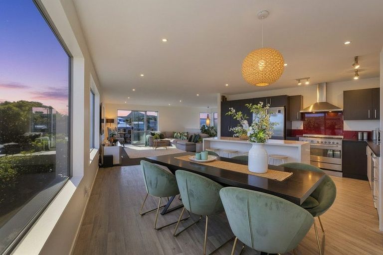 Photo of property in 22a Main Road, Titahi Bay, Porirua, 5022