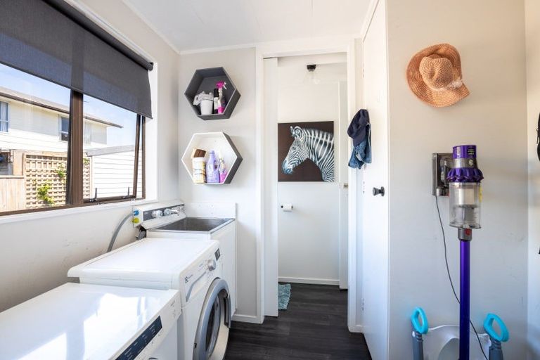 Photo of property in 10 Salcombe Terrace, Welbourn, New Plymouth, 4312