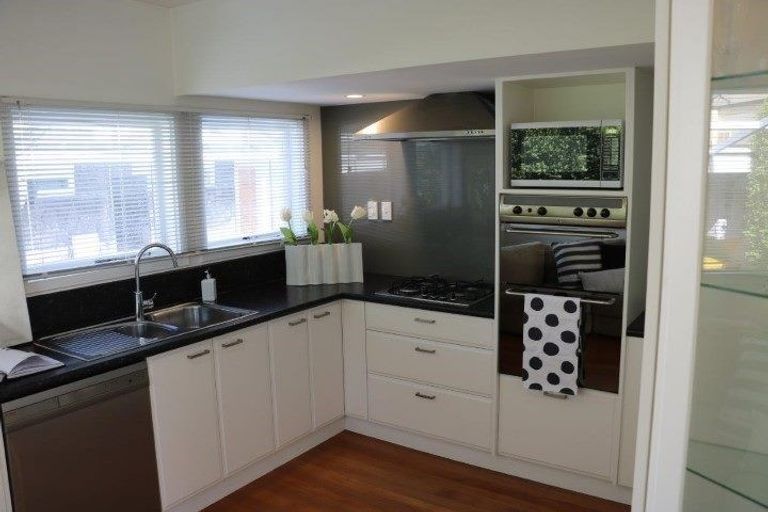 Photo of property in 8/112 Rossall Street, Merivale, Christchurch, 8014