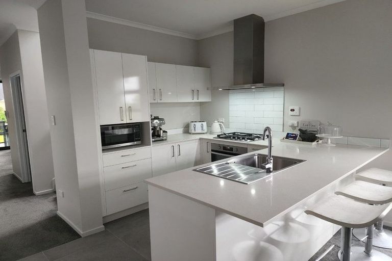 Photo of property in 20 Wai Place, Westgate, Auckland, 0614