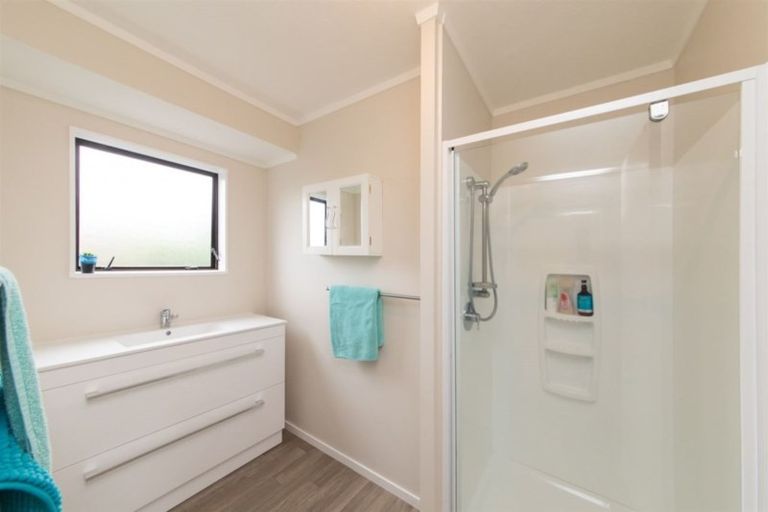 Photo of property in 5 Cargill Grove, Kelvin Grove, Palmerston North, 4414