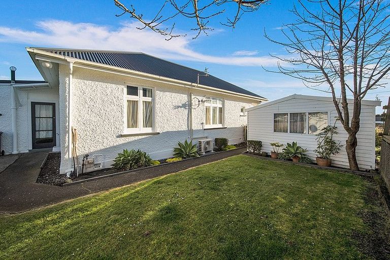 Photo of property in 52 Waihi Road, Hawera, 4610